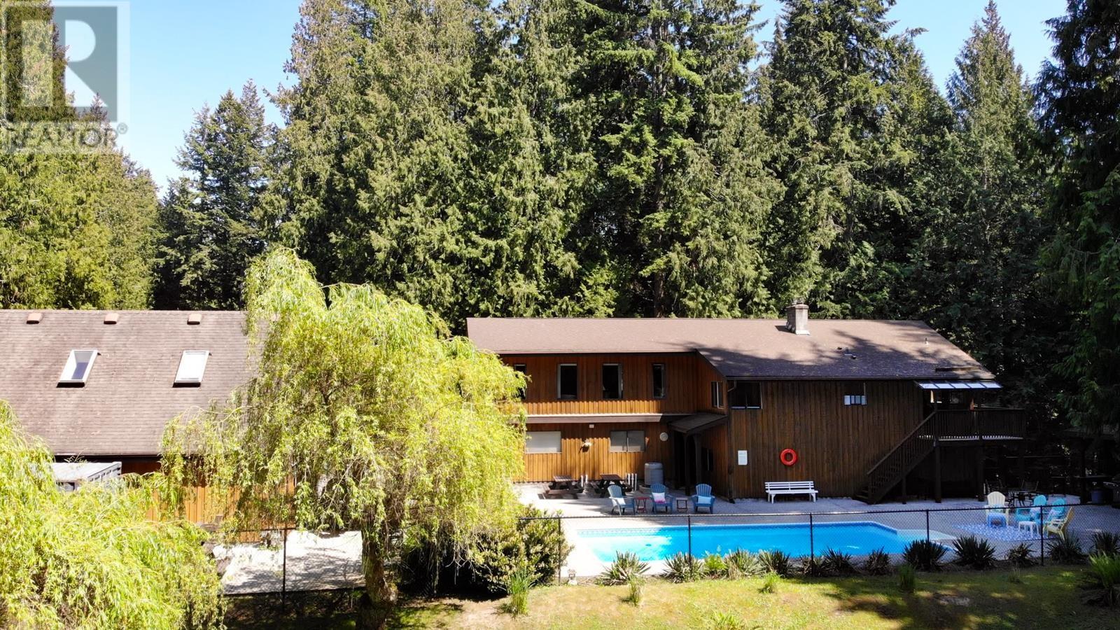 1371 Sunshine Coast Hwy, Gibsons, BC V0N 1V0