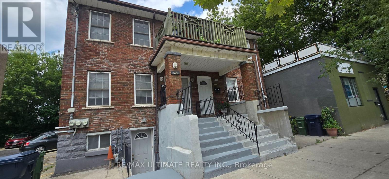 1554 Queen St E, Toronto, ON M4L 1E8