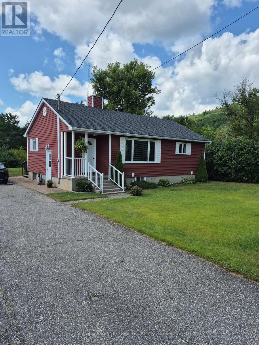 390 Eight St, Mattawa, ON P0H 1V0