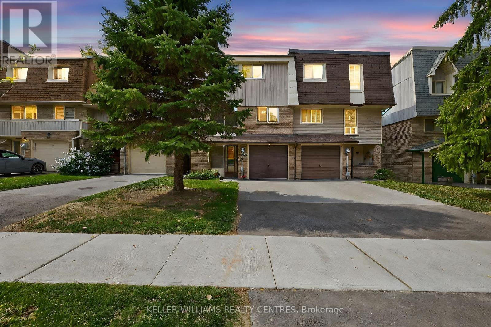 100 Poplar Cres, Aurora, ON L4G 3L3