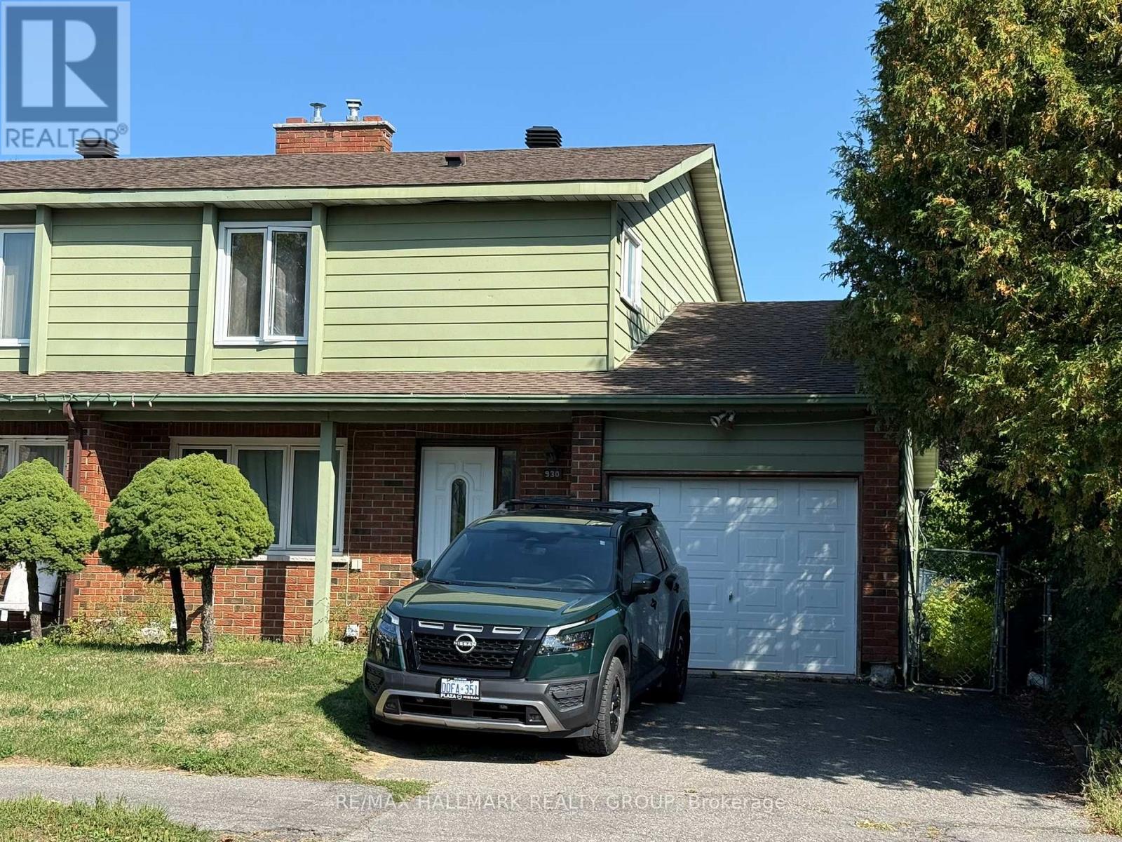 930 Cahill Dr W, Ottawa, ON K1V 9B5