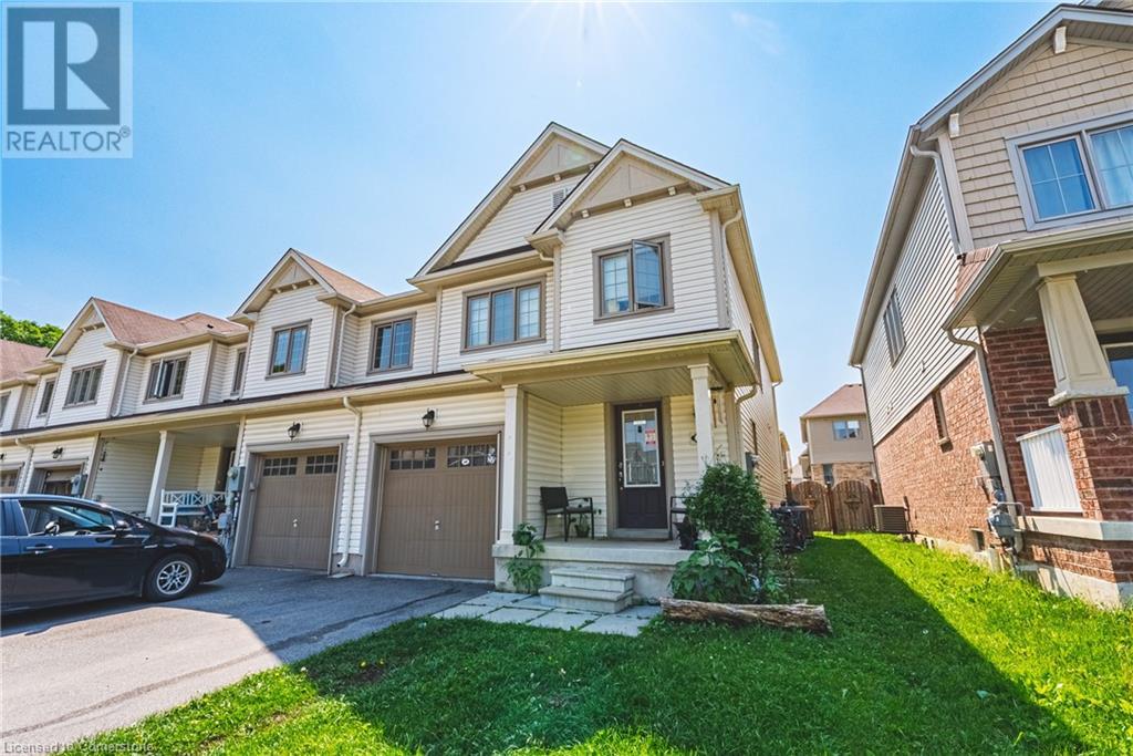 8258 Tulip Tree Dr, Niagara Falls, ON L2H 0N4