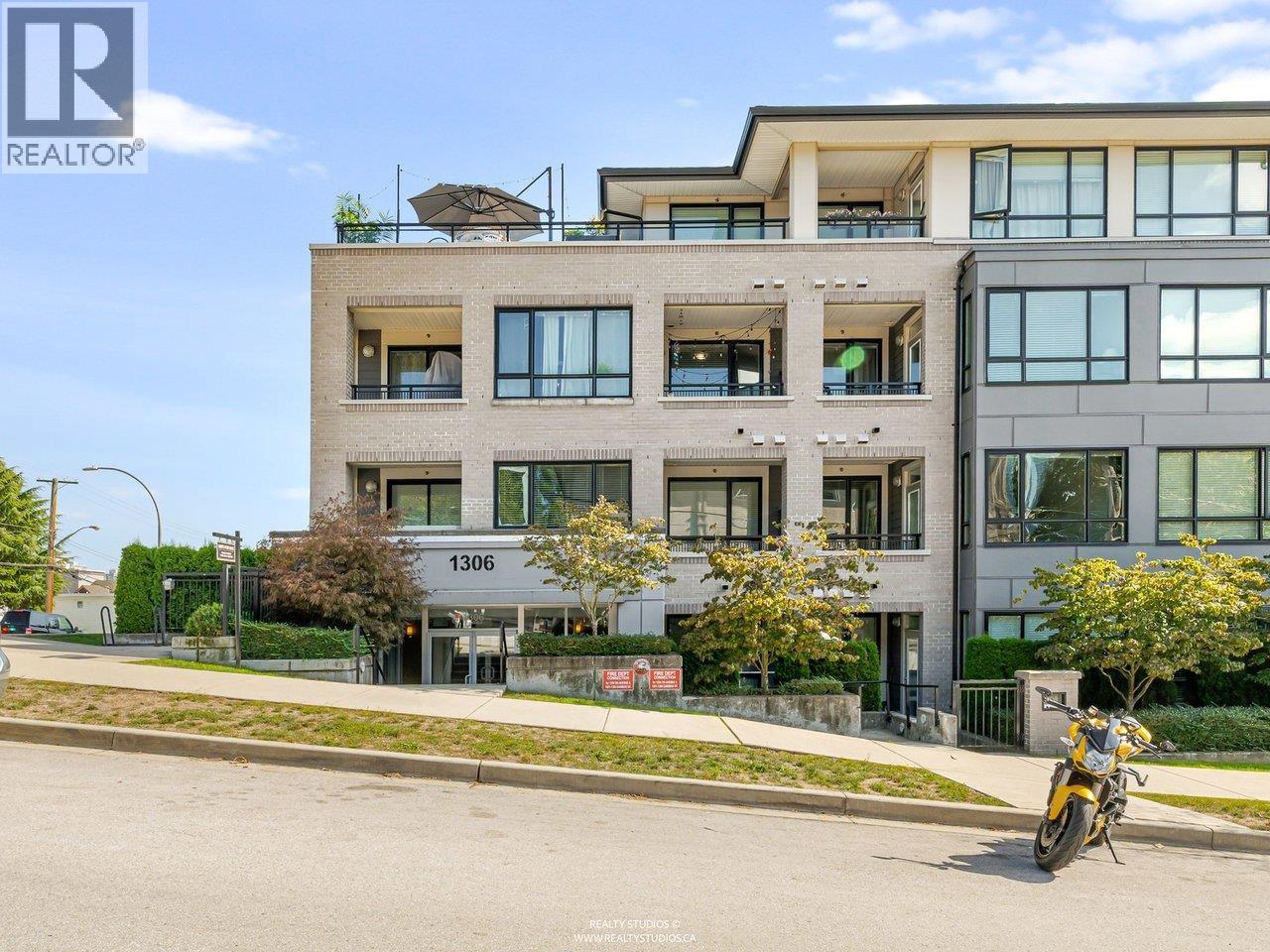 1306 Ph-08 1306 Fifth Avenue #ph-08, New Westminster, BC V3M 0K5