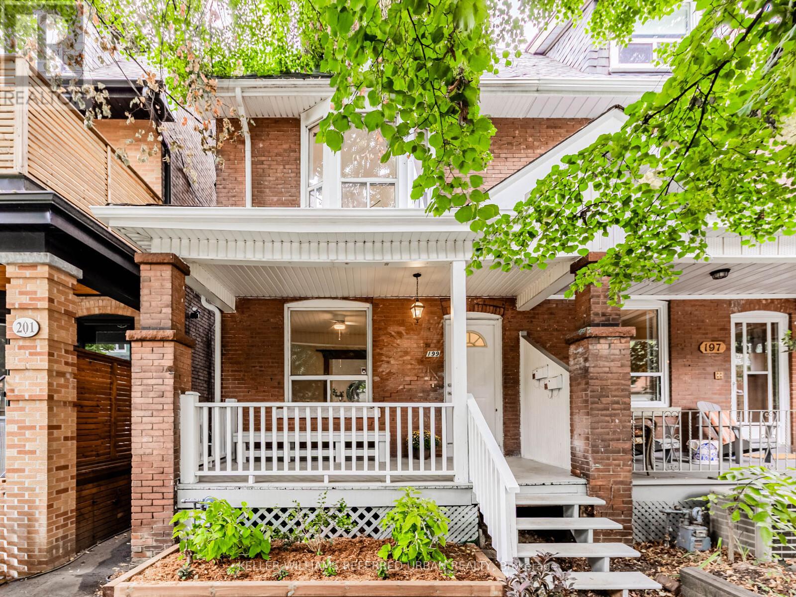 199 Indian Road Cres, Toronto, ON M6P 2G6