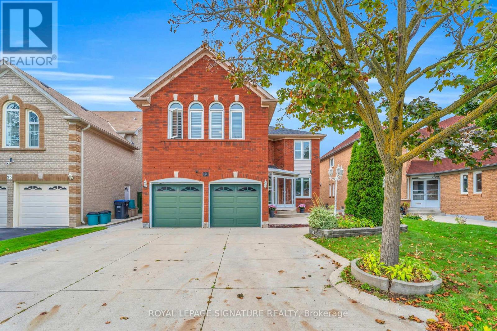 23 Red Cedar Cres, Brampton, ON L6R 1A8