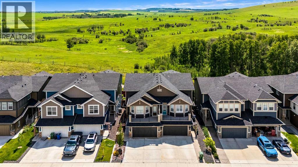 75 Fireside Cres, Cochrane, AB T4C 2L4