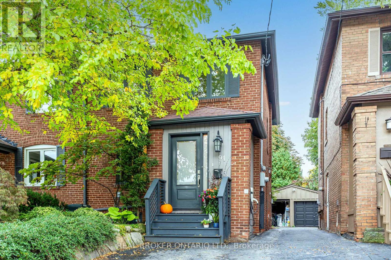 91 Lawrence Ave, Toronto, ON M5M 1A7