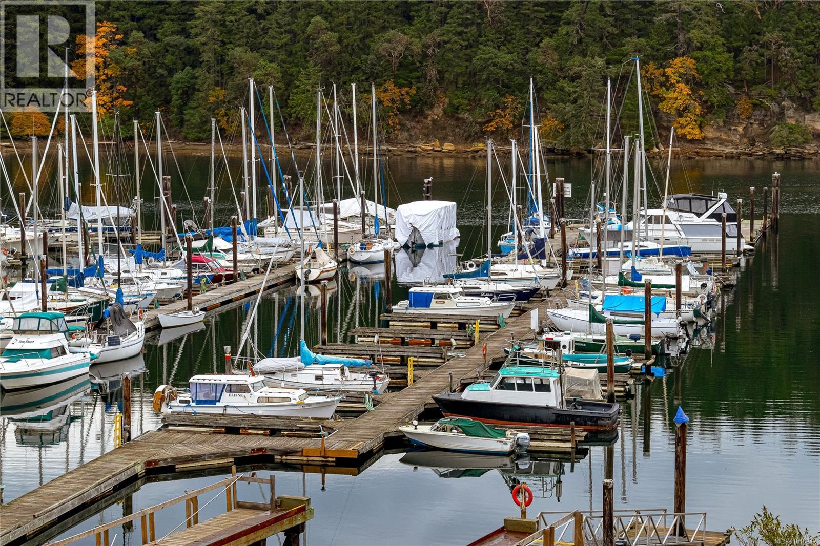 1250 Stewart Ave Unit 401 Ave, Nanaimo, BC V9S 4C9