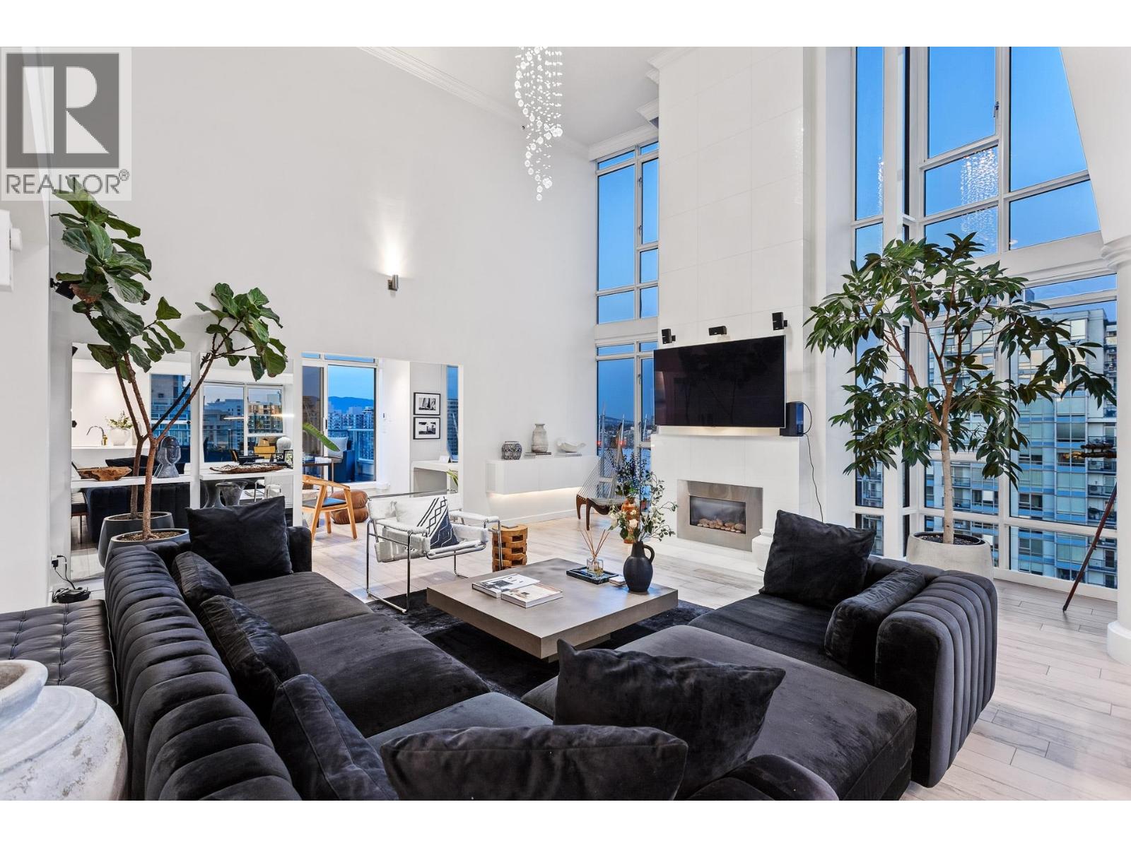 930 Cambie Street, Vancouver, BC V6B 5X6