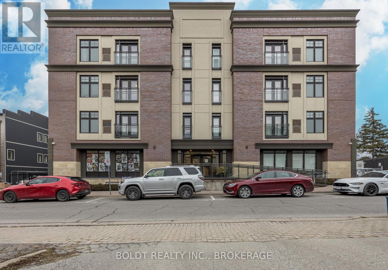 10 Albert St E, Thorold, ON L2V 1P1