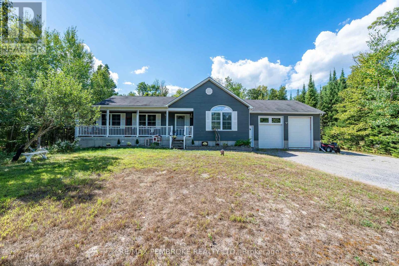 625 Forest Park Rd, Laurentian Valley, ON K8A 6W2