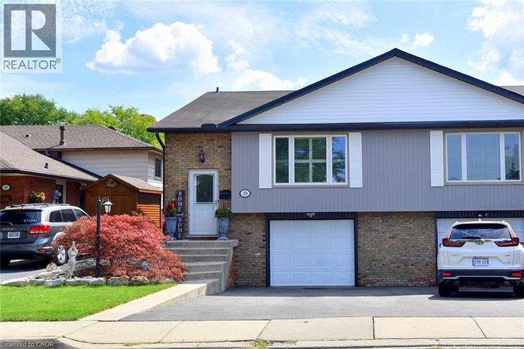 39 Markson Cres, Hamilton, ON L8T 4W3