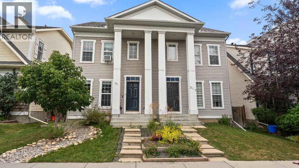 221 Elgin Pl SE, Calgary, AB T2Z 4V8