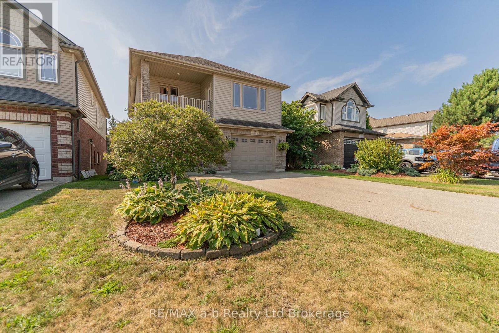 9 Langrell Ave, Tillsonburg, ON N4G 5X7