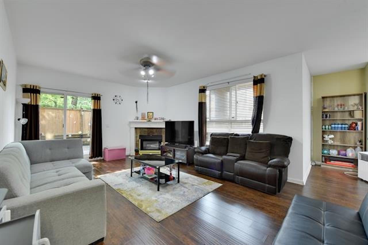 14993 101a Avenue Unit 104, Surrey, BC V3R 0T1
