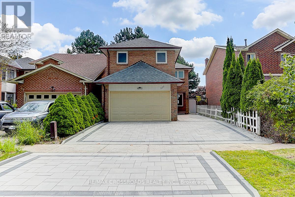 125 Green Bush Cres, Vaughan, ON L4J 5M3