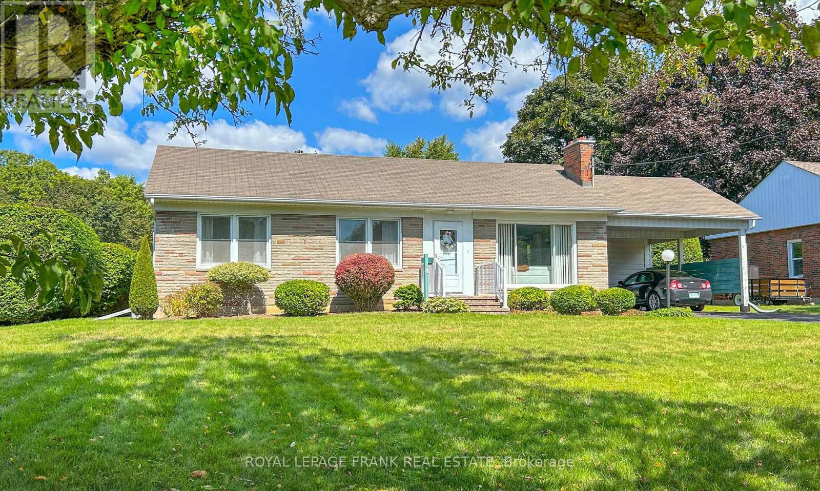 8 Edsall Ave, Clarington Bowmanville, ON L1C 2A8