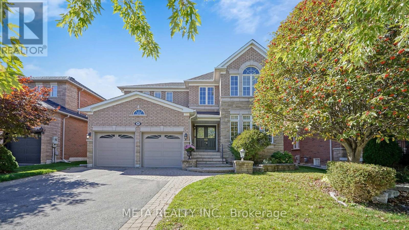 188 Willis Dr, Aurora, ON L4G 7M2