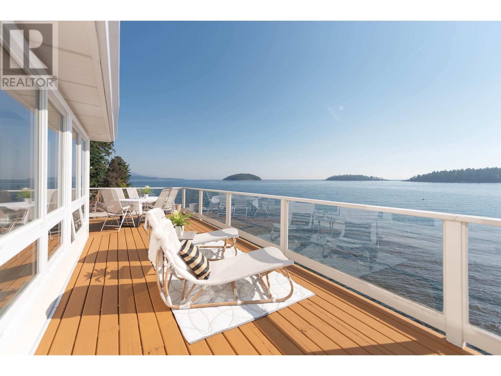 6655 Sunshine Coast Hwy, Sechelt, BC V7Z 0M9