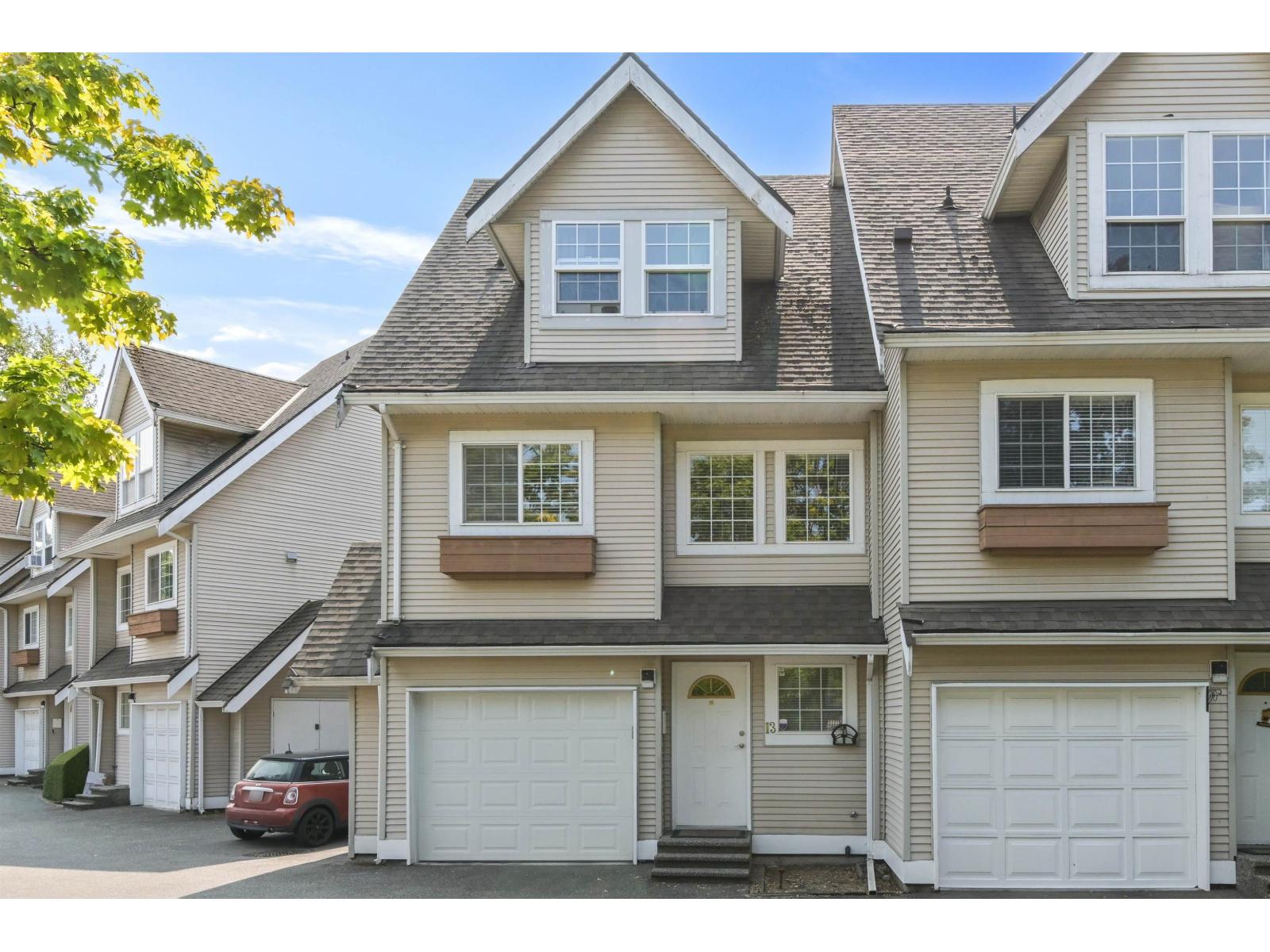 19948 Willoughby Way Unit 13, Langley, BC V2Y 1M6