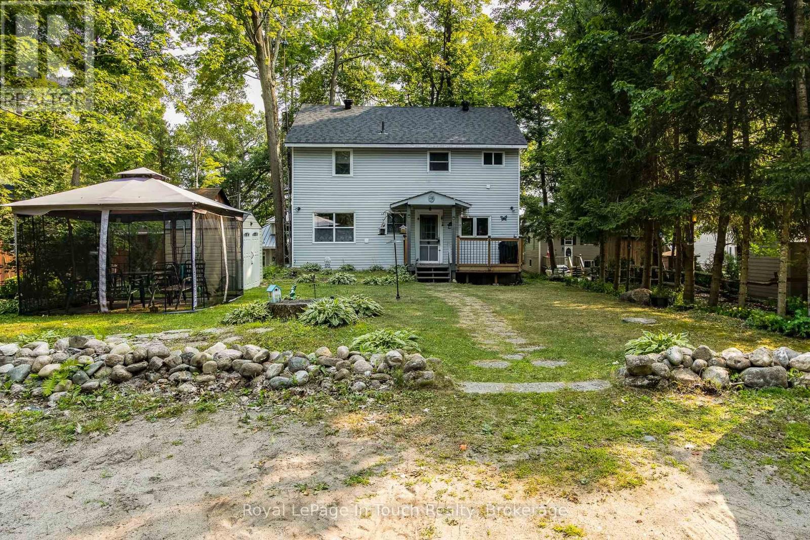 68 Quesnelle Dr, Tiny, ON L0L 2J0
