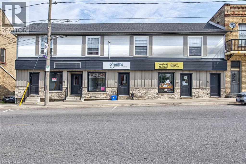 82 Stanley St, North Dumfries, ON N0B 1E0