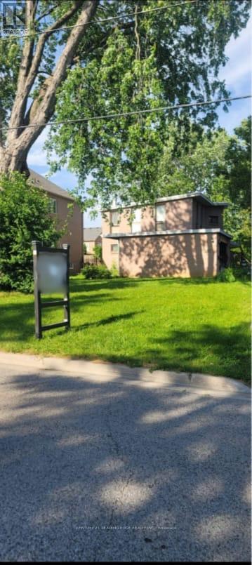 1867 Spruce Hill Rd, Pickering, ON L1V 1S6