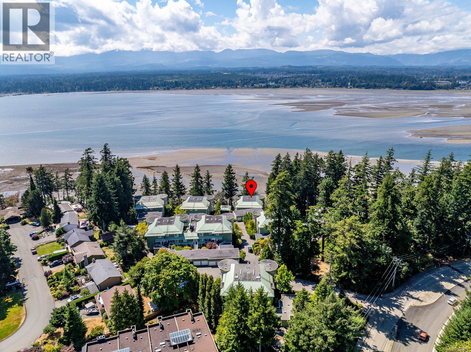 2275 Comox Ave Unit 305 Ave, Comox, BC V9M 1X6