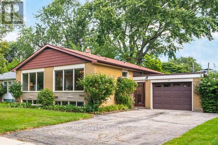 23 Cotman Cres, Toronto Eringate-centennial-west Deane, ON M9B 3A4
