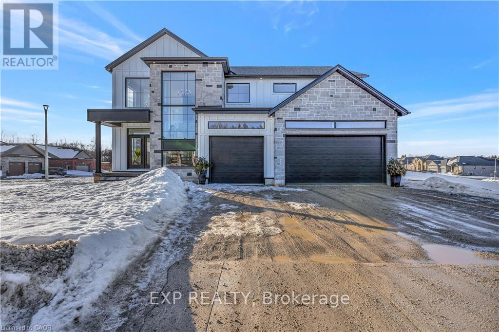 1 Avery Pl, Perth East, ON N0K 1M0
