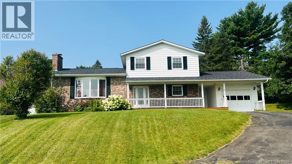 131 Riverside Dr, Woodstock, NB E7M 2P4