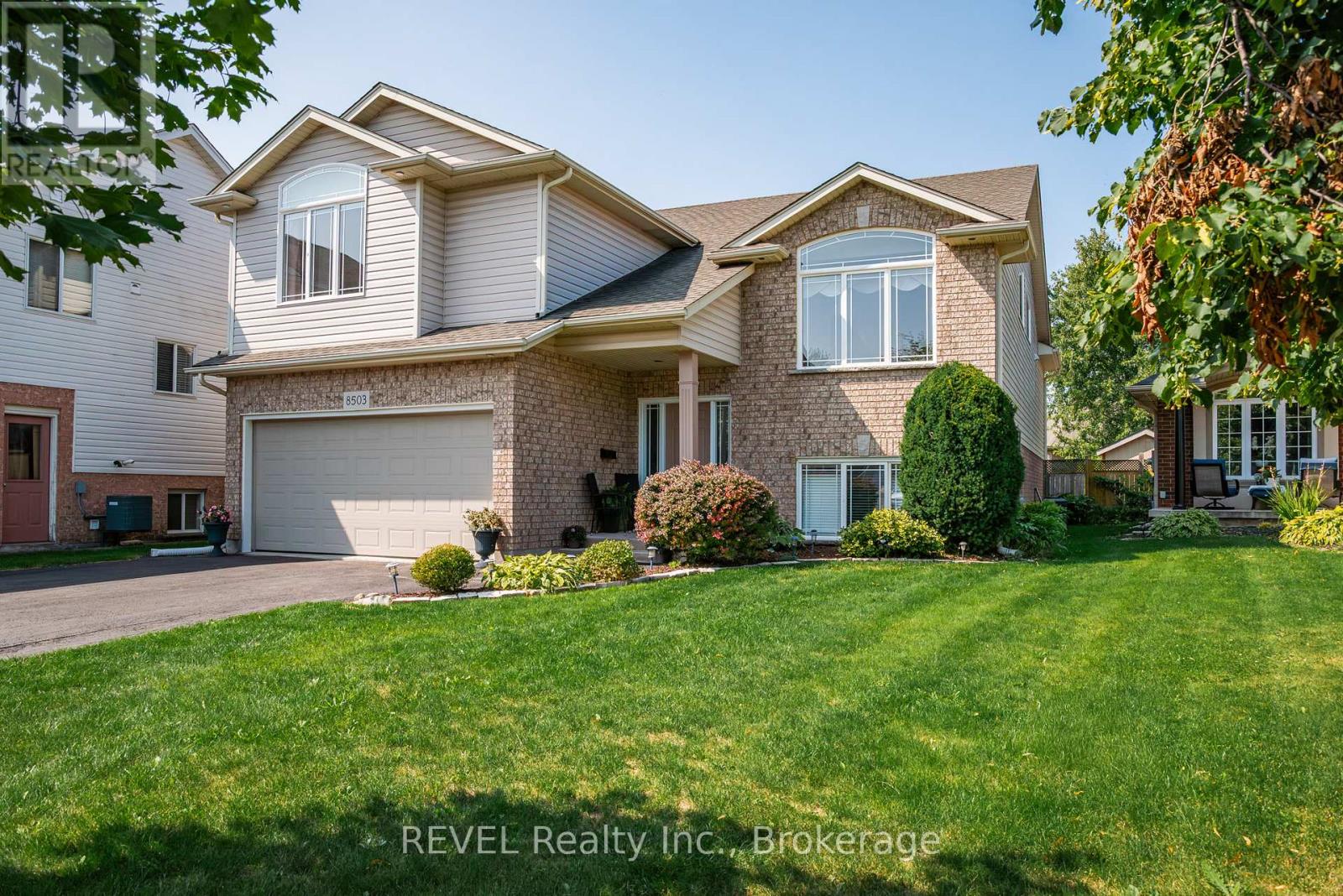 8503 Greenfield Cres, Niagara Falls, ON L2H 3J8