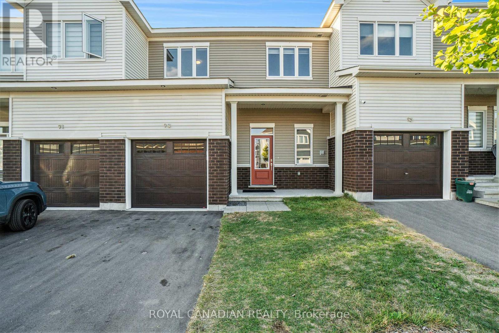 93 Pizzicato St, Ottawa, ON K1W 0S3