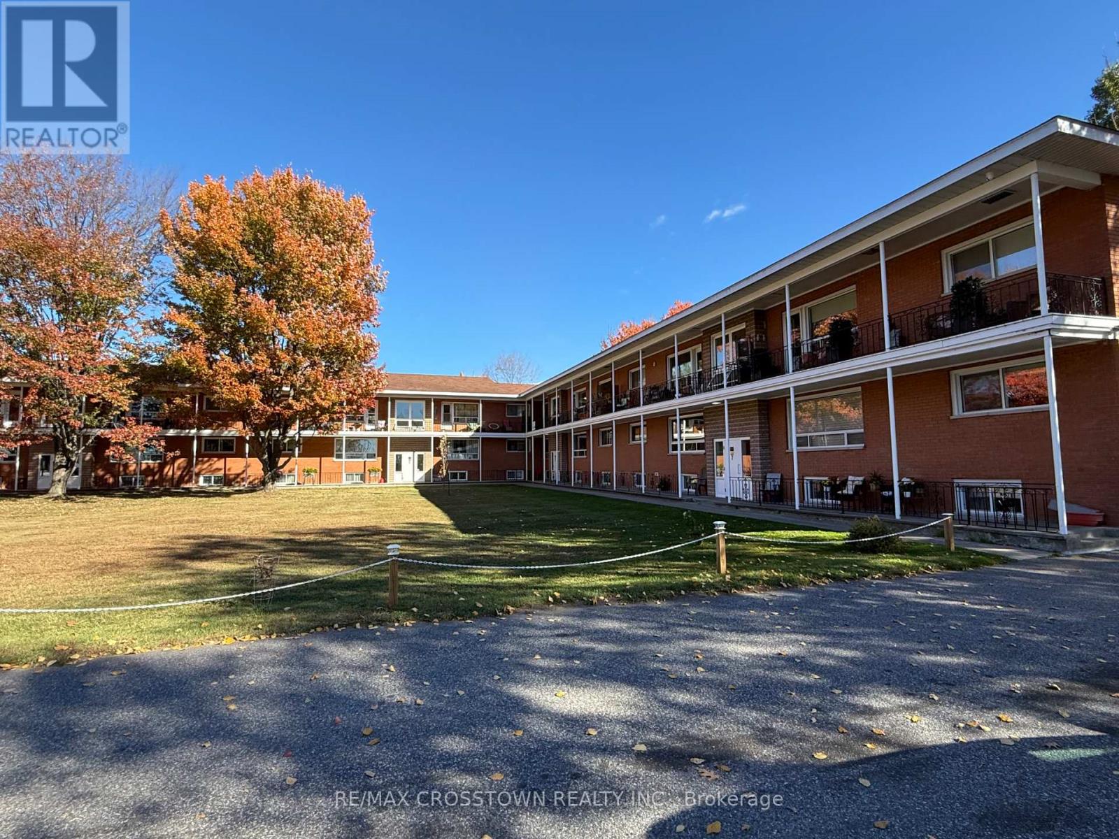 40 Judge Ave B12 Ave, North Bay, ON P1A 1B4