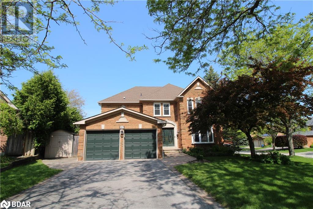 37 Falling Brook Dr, Barrie, ON L4N 7E9