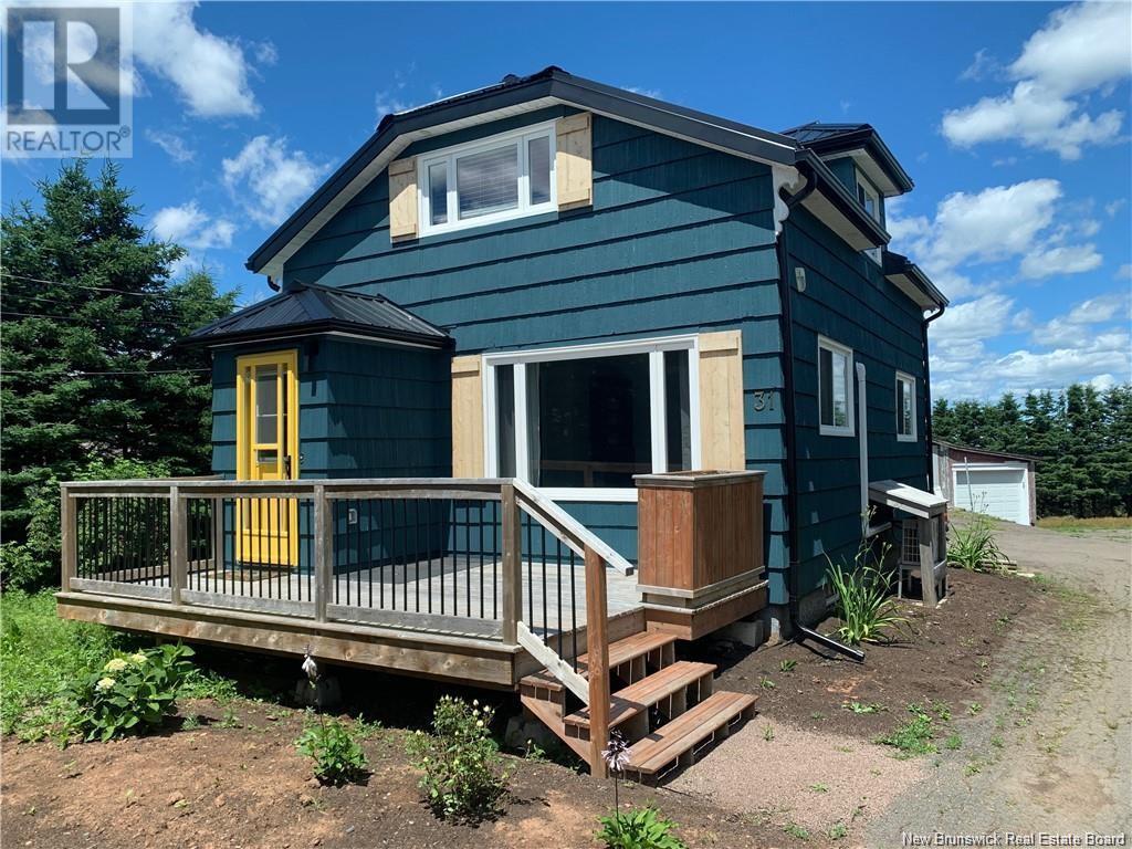 31 Walker, Sackville, NB E4L 3K4