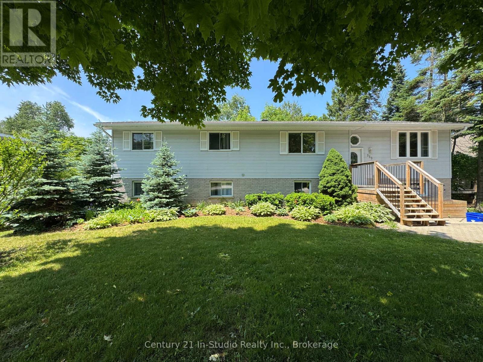 550 Mcnabb St, Saugeen Shores, ON N0H 2L0