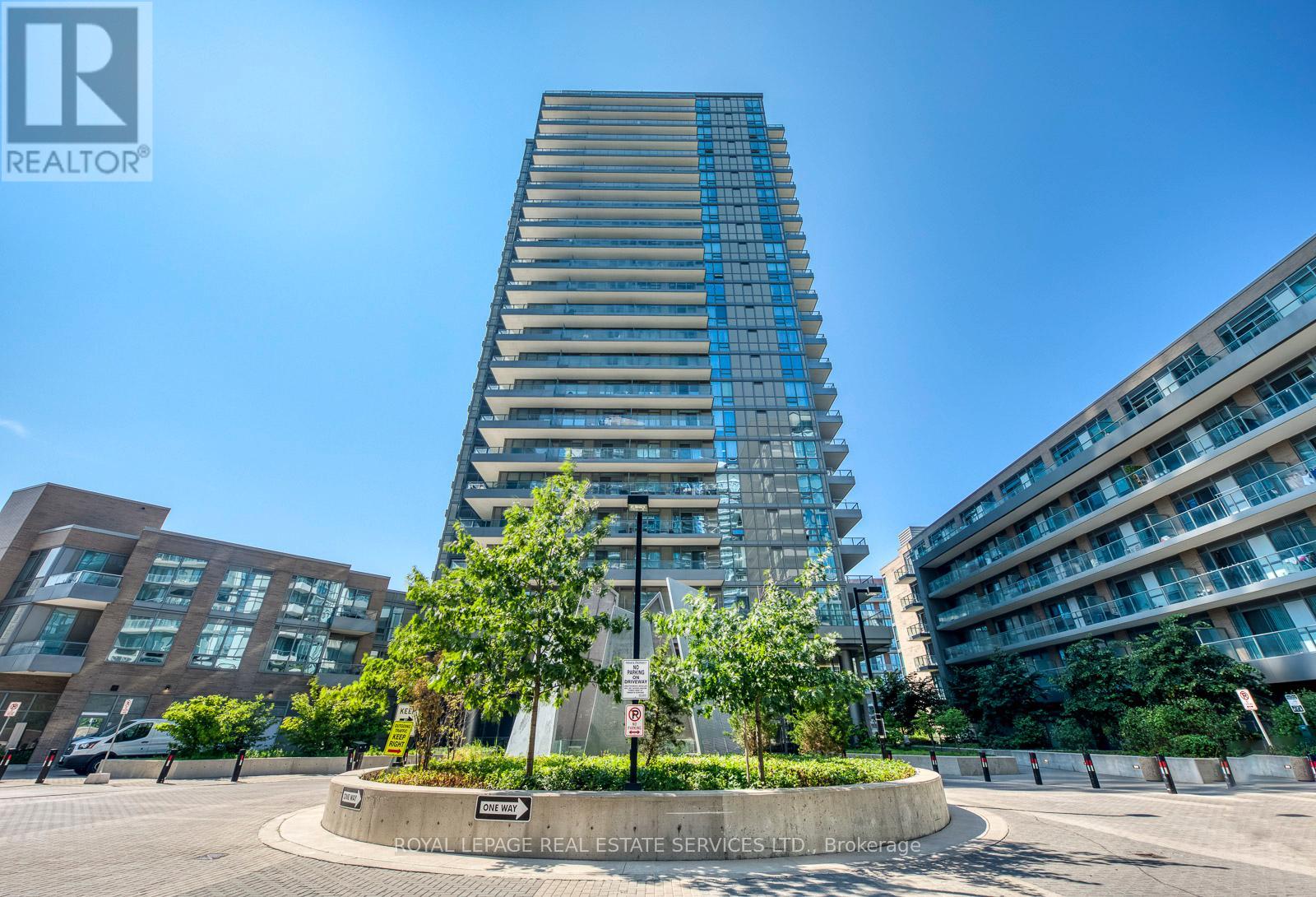 1102 50 Forest Manor Rd, Toronto, ON M2J 0E3