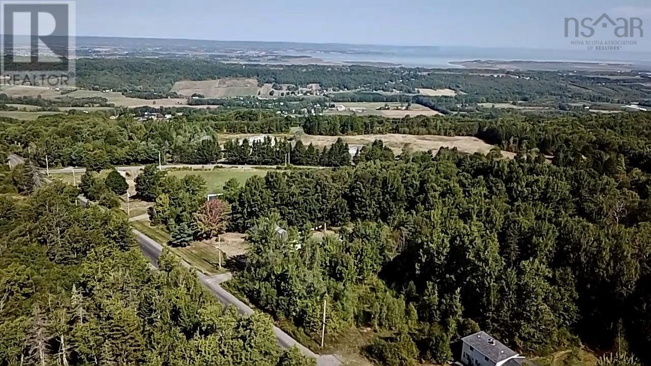 2438 Greenfield Rd, Wolfville, NS B4P 2R1