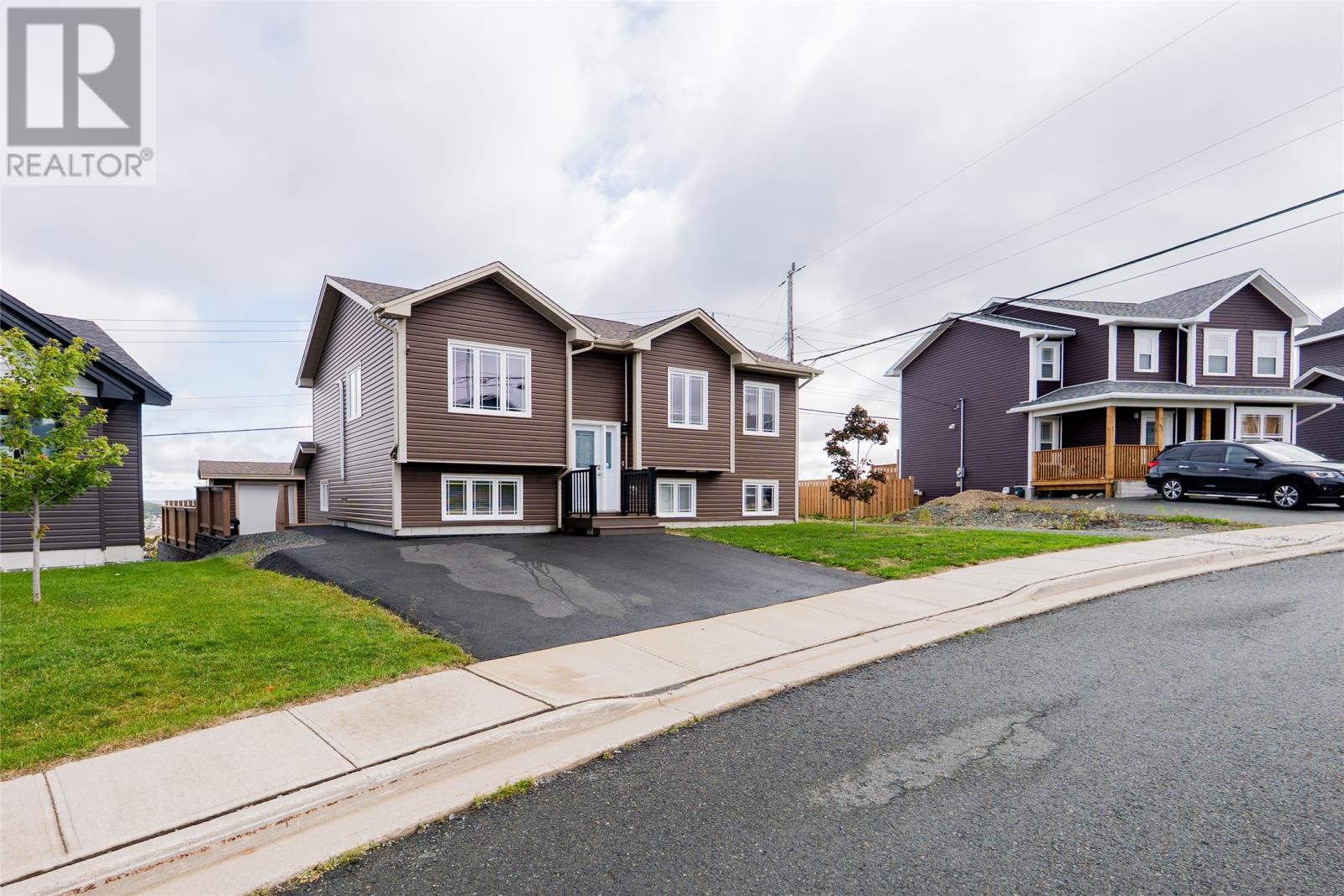 54 Maurice Putt Cres, St. John's, NL A1B 0S2