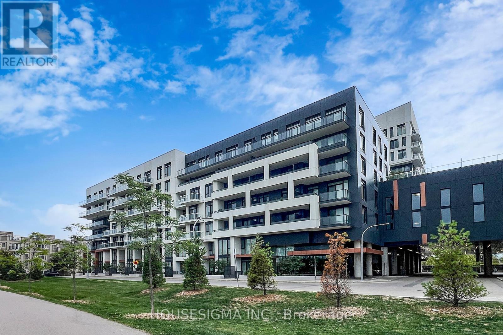 101 18 Rouge Valley Dr, Markham Unionville, ON L6G 0H1