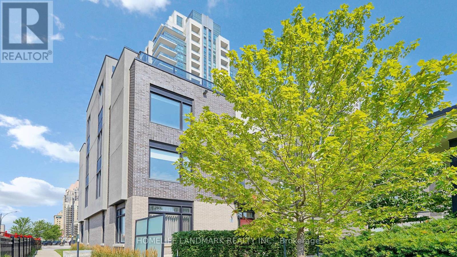 7 4080 Parkside Village Dr, Mississauga, ON L5B 0K2