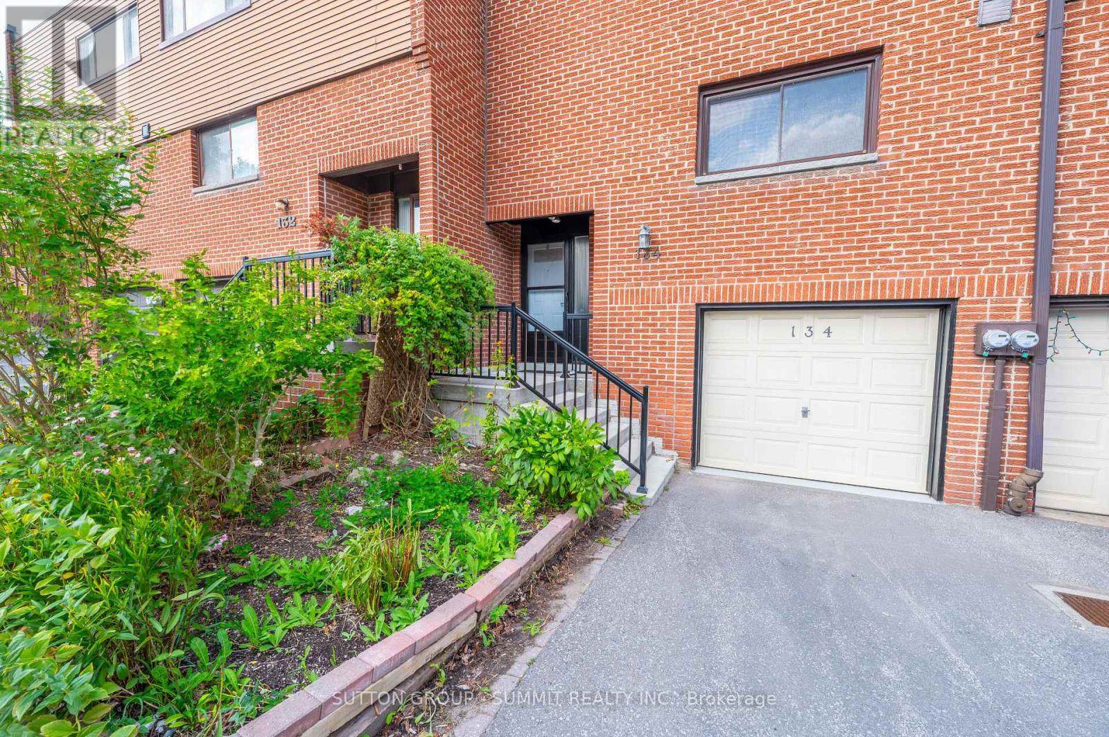 134 Song Meadowway, Toronto, ON M2H 2T7