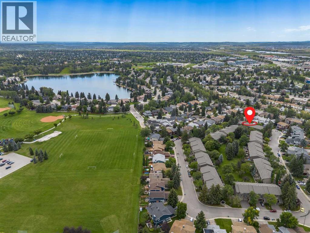 99 Midpark Gardens Se Unit 29, Calgary, AB T2X 1L5