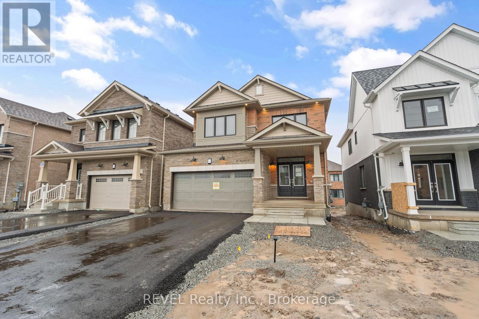 145 Stern Dr, Welland, ON L3B 0M2