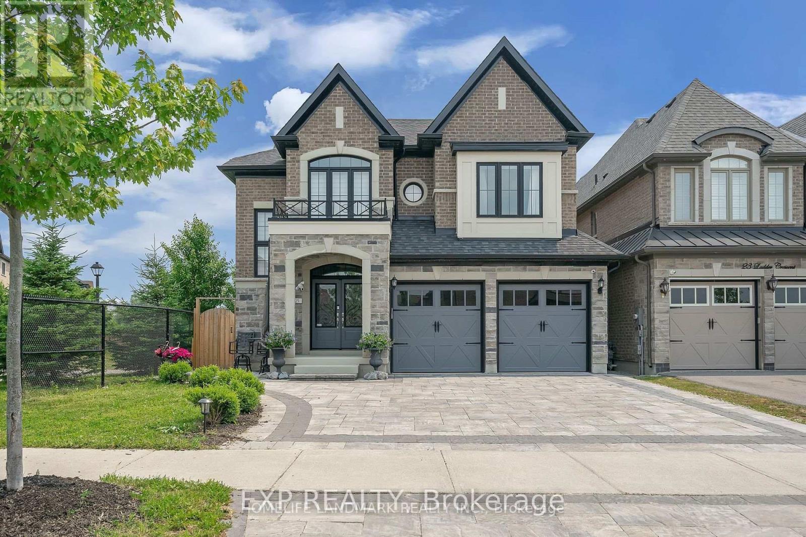 25 Ladder Cres, East Gwillimbury, ON L9N 0N8