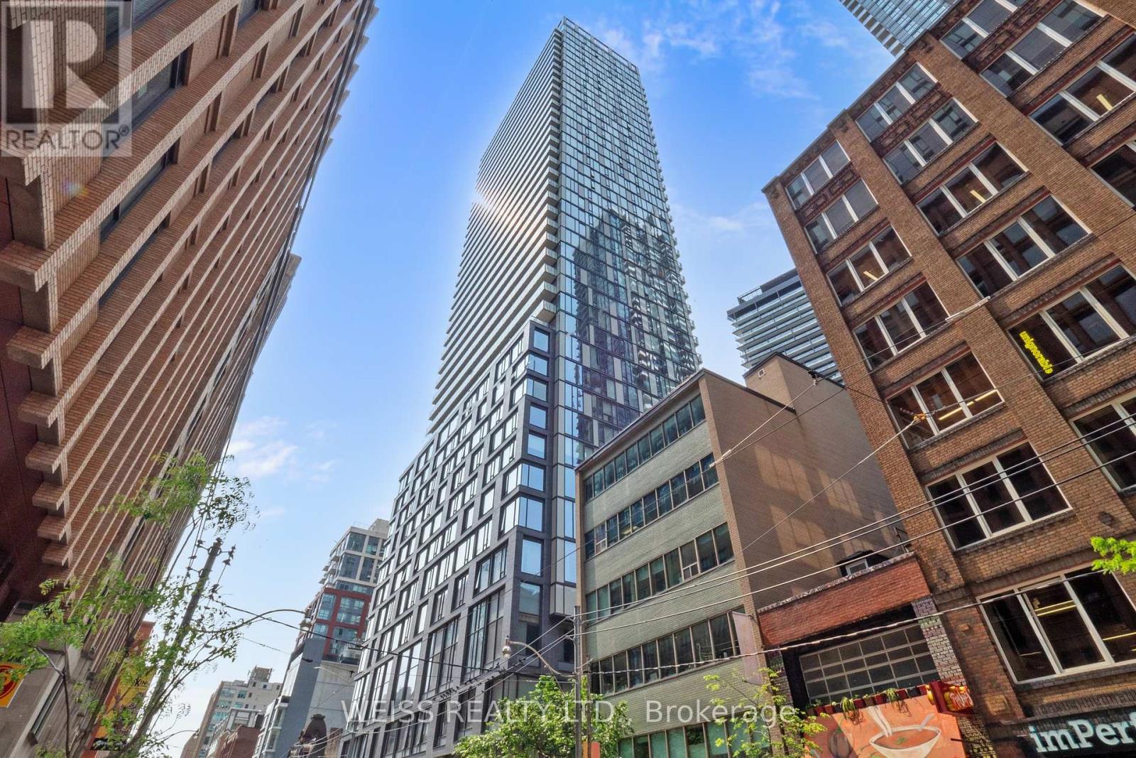 1408 101 Peter St W, Toronto, ON M5V 0G6