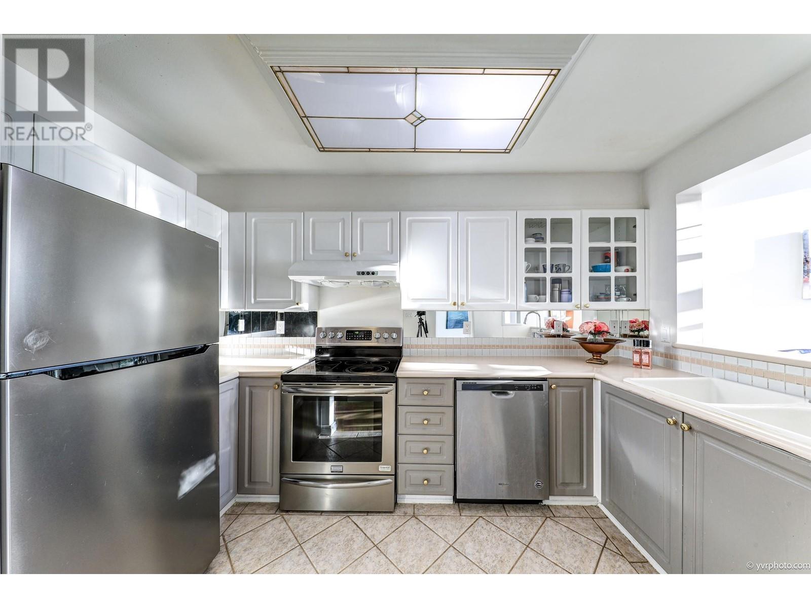 8880 Jones Road Unit 320, Richmond, BC V6Y 3Z1