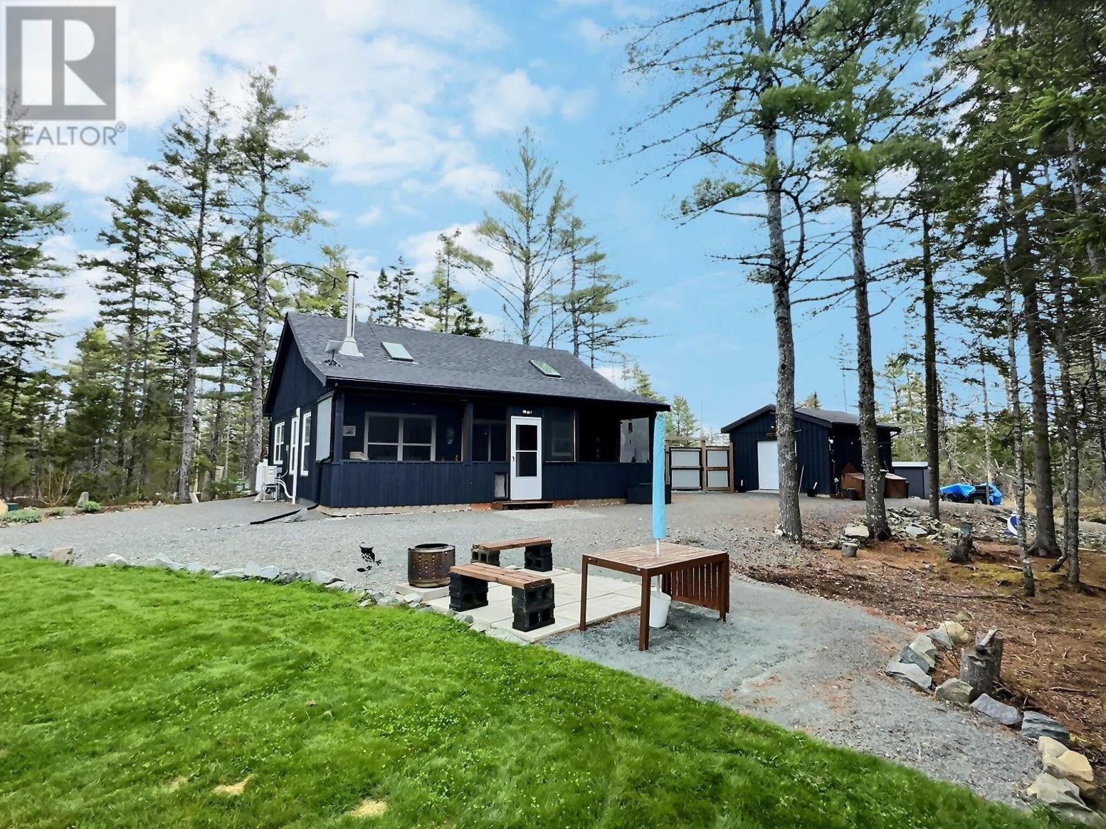 276 Meek Arm Trl, Mount Uniacke, NS B0N 1Z0
