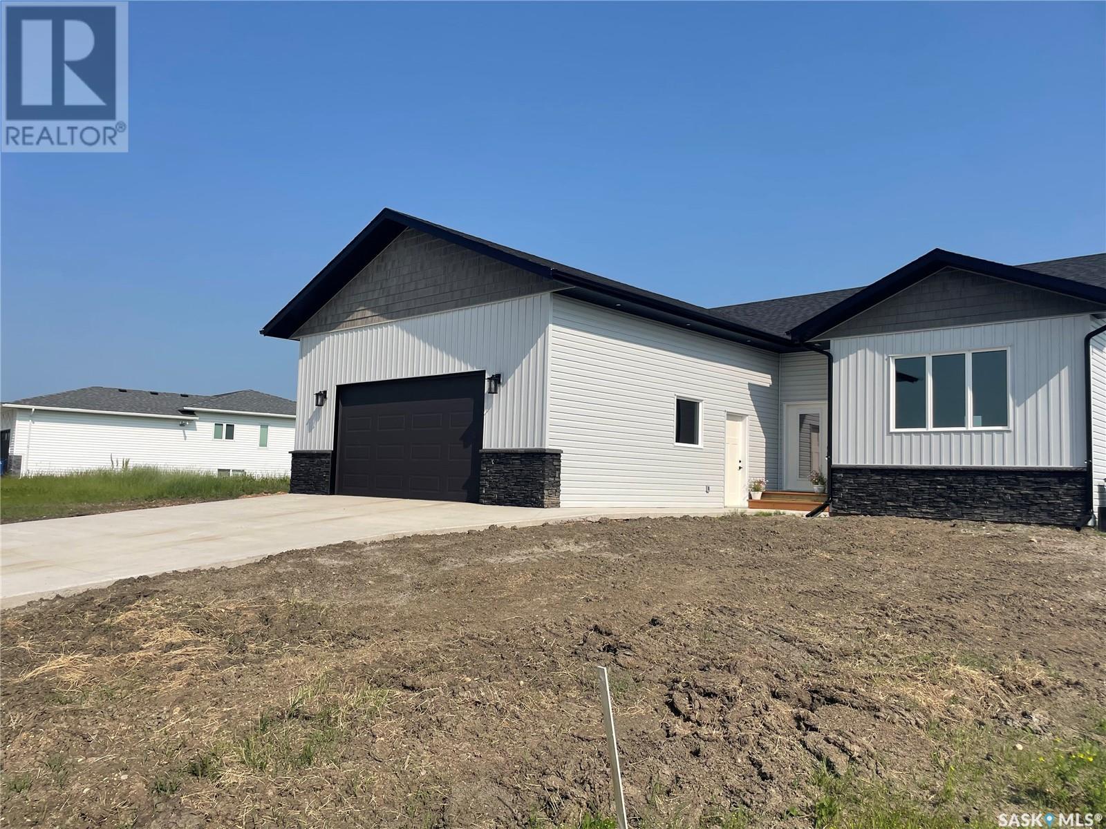 715 Doghide Dr, Tisdale, SK S0E 1T0